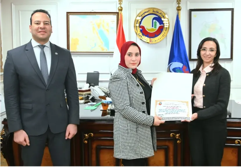 محافظ البحيرة تكرم عدد من الفرق الطبية بالبحيرة