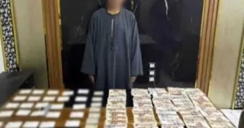 الداخلية تضبط شخص يوزع أموالا بمحيط لجان سيدي سالم