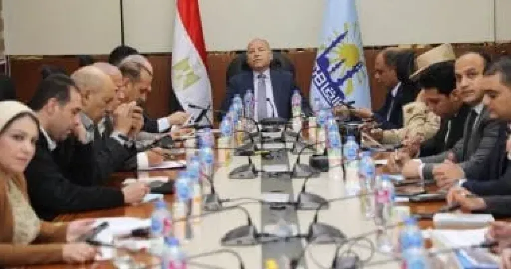 محافظ القاهرة: انتظام التصويت بلجان العاصمة ثانى أيام إعادة انتخابات النواب