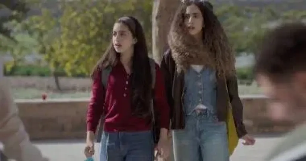 مسلسل ميد تيرم الحلقة 10.. ياسمينا العبد تكشف حقيقة جلا هشام