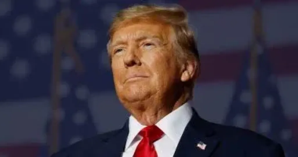 الرئيس الأمريكى دونالد ترامب يوقع أمرًا تنفيذيًا لتخفيف القيود على الماريجوانا