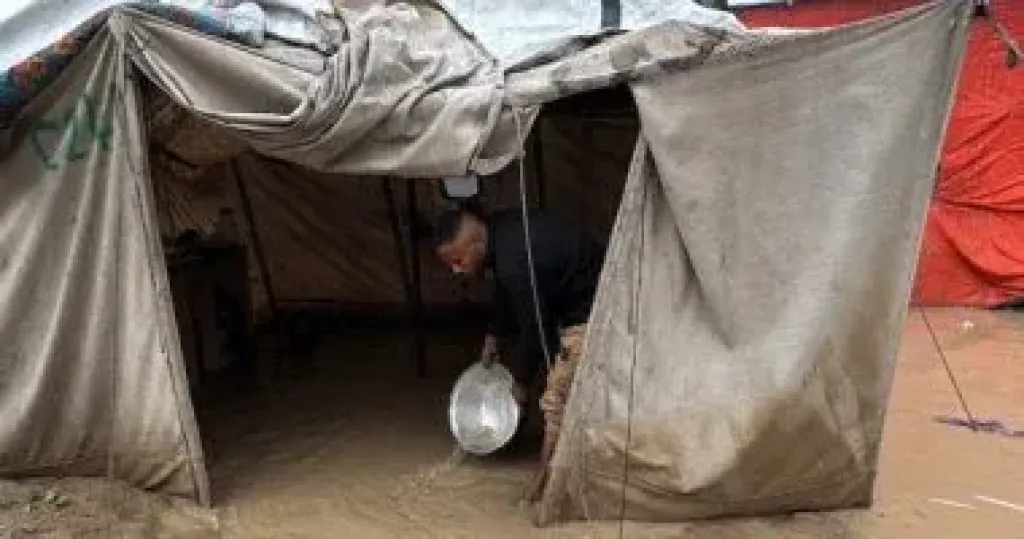 استشهاد طفل وإصابة آخرين بانفجار مخلفات عدوان الاحتلال في قطاع غزة