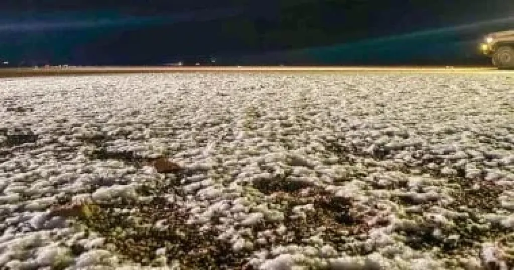 أمطار وتساقط للثلوج على منطقة حائل فى السعودية