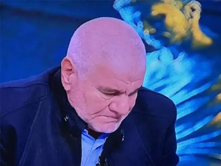 إكرامي الشحات باكيًا: رمضان صبحي حالته النفسية تحت الصفر