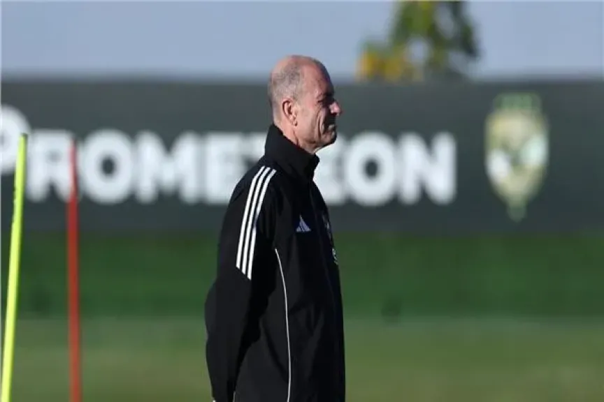 كأس عاصمة مصر| توروب يعلن تشكيل الأهلي استعدادًا لمباراة سيراميكا