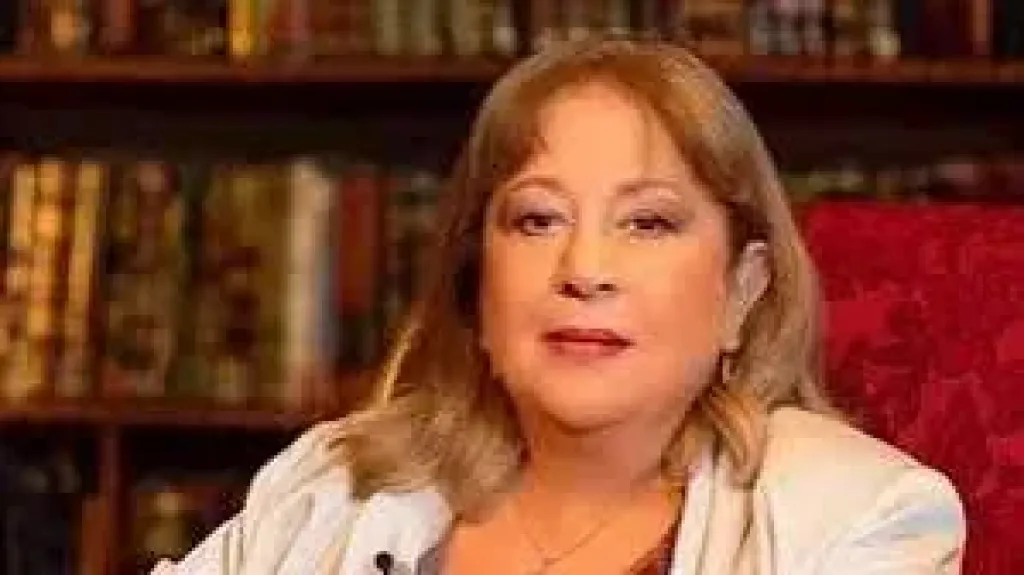 وزير الثقافة ينعي الفنانة الكبيرة سمية الألفي