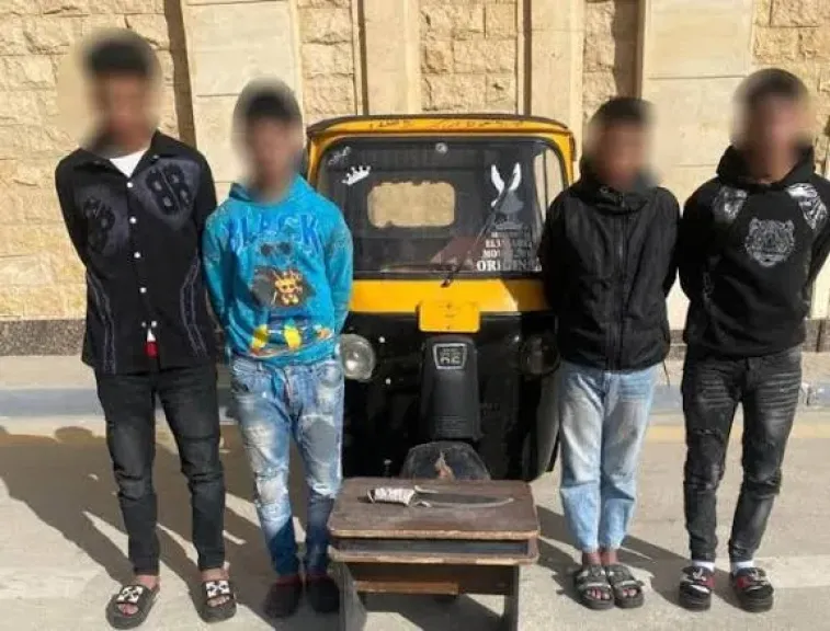 ضبط 4 عاطلين بتهمة اختطاف طالب بالهرم
