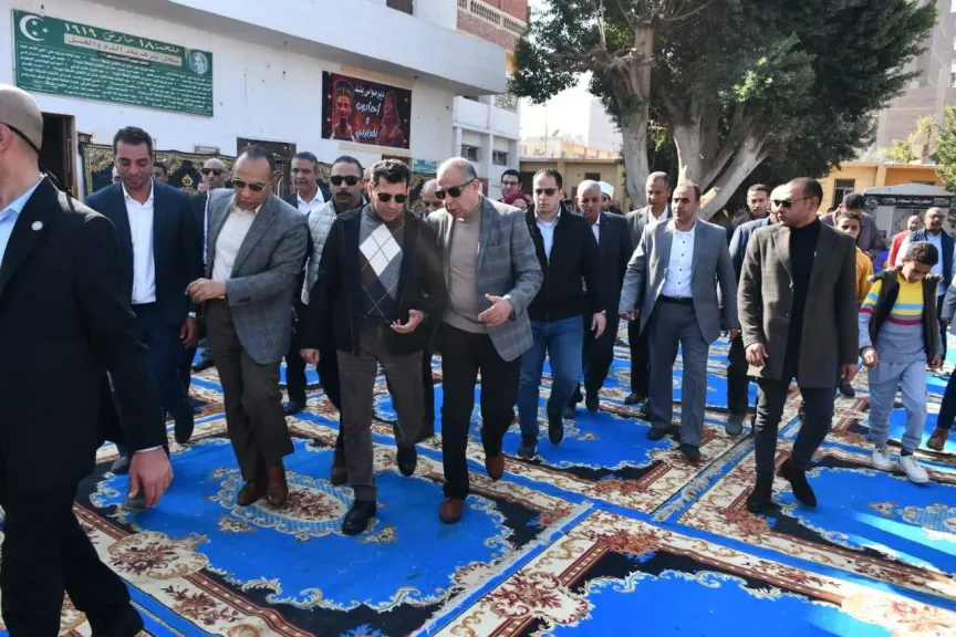 وزير الشباب ومحافظ المنيا يتفقدان مركز التنمية الشبابية بدير مواس