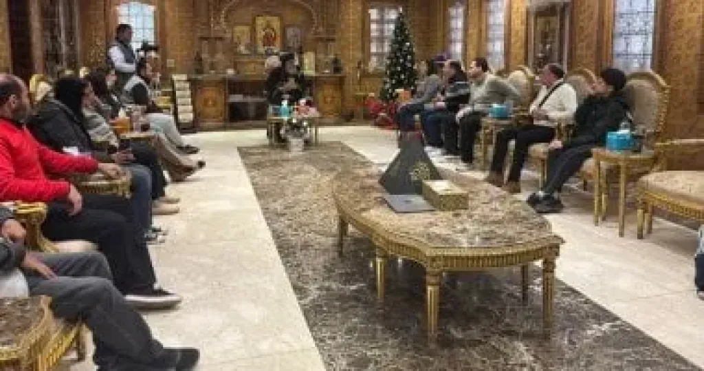 البابا تواضروس يستقبل خدام كنيسة مارمرقس والأنبا بيشوى بدبى فى المقر البابوى