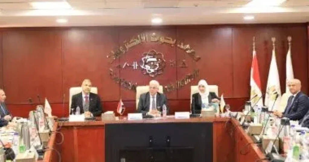 وزير التعليم العالى: دعم الباحثين والمبتكرين لتعزيز مكانة البحث العلمي فى مصر