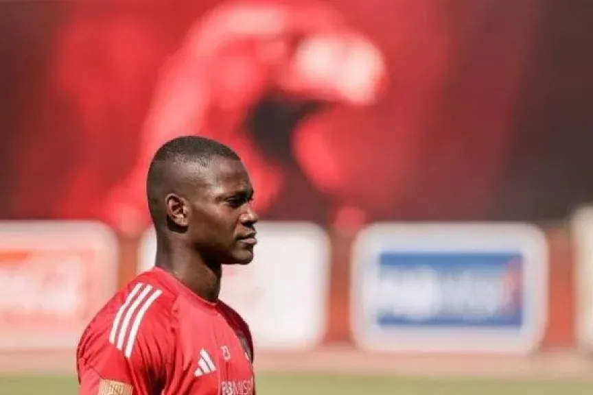 الأهلى يمنح أليو ديانج مهلة أخيرة لتجديد عقده قبل إغلاق الملف