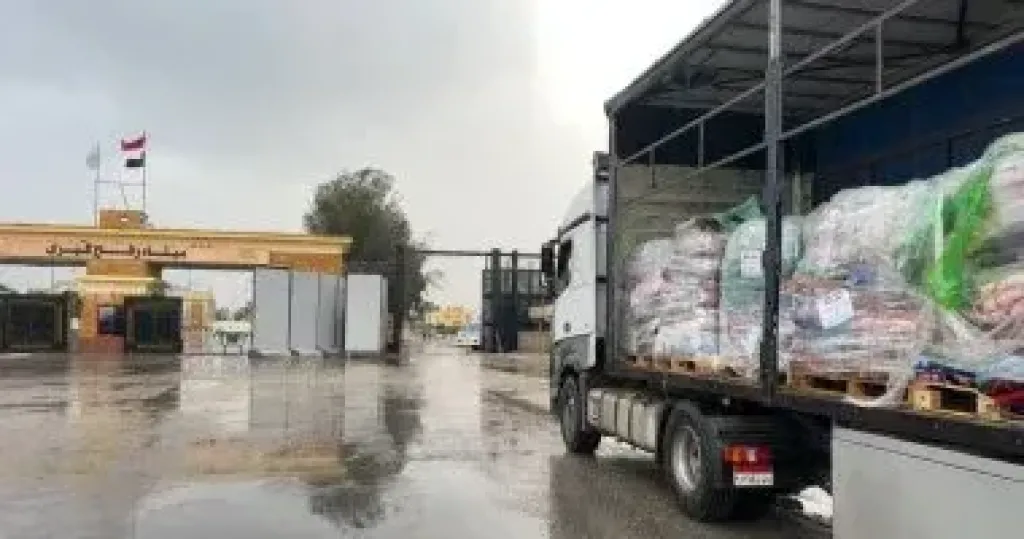 وزارة التموين تطلق القافلة رقم (15) من المساعدات الإغاثية العاجلة إلى قطاع غزة