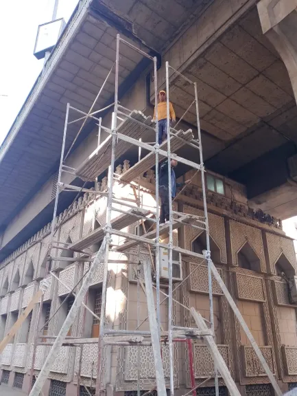 رئيس الزقازيق يتابع  بدء أعمال ترميم كوبري الصاغة بالشرقية