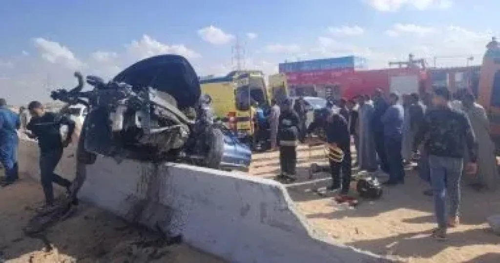 إصابة 9 أشخاص إثر انقلاب ميكروباص بطريق الإسكندرية الصحراوى