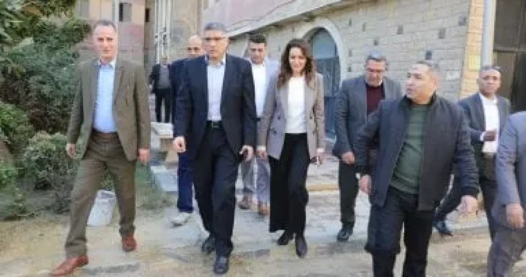 محافظ الجيزة يوجه باستغلال مساحة أسفل محور كمال عامر لإقامة ”جراج”