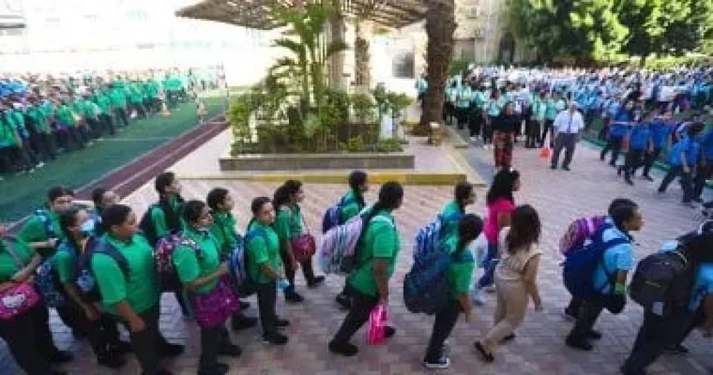 الجريدة الرسمية تنشر قرار إعادة تنظيم الدراسة والامتحانات بمدارس المتفوقين