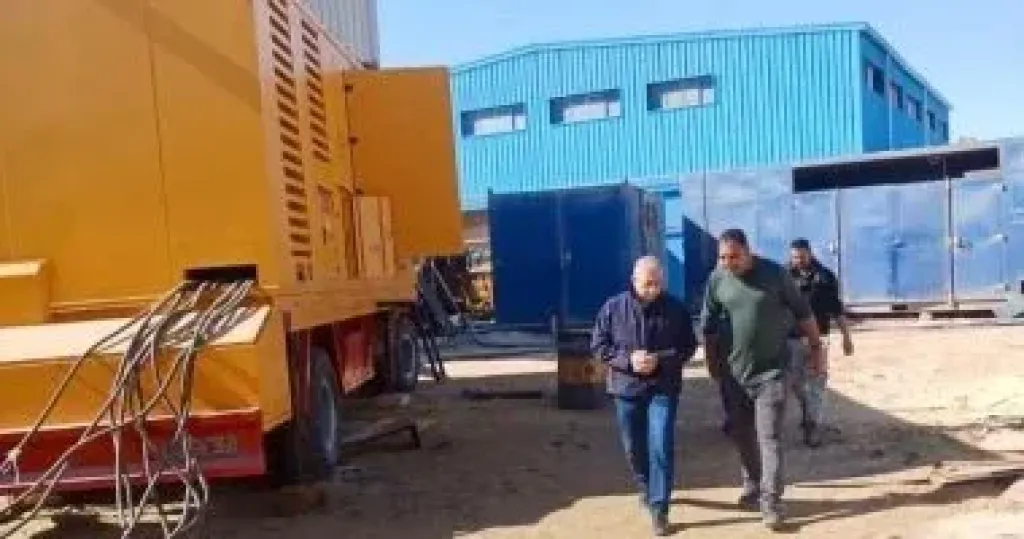 رئيس مركز الفرافرة يتفقد محطة الكهرباء ويتابع الصيانة وانتظام عمل وحدات التوليد