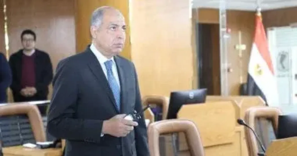 محافظ المنيا يتابع حملات إزالة الإشغالات بالمراكز التسعة ويوجه بالتصدي الحاسم للمخالفات