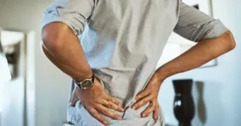 ما أسباب ارتفاع حالات الانزلاق الغضروفى وعرق النسا عند الشباب