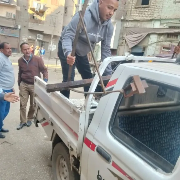 رفع 120 إشغال طريق خلال حملة لإعادة الانضباط بشوارع رشيد وبدر