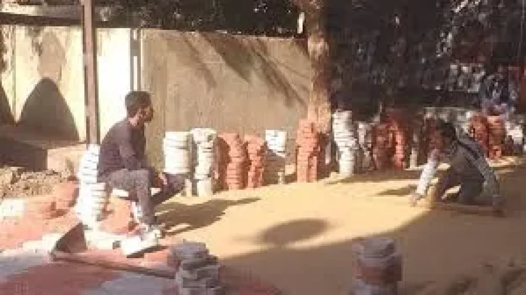 تركيب الإنترلوك وتطوير مقابر الجميزة بالجهود الذاتية بالغربية