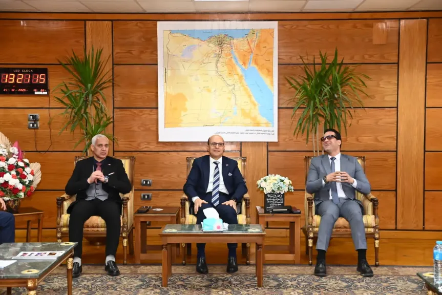 المنشاوي يستقبل وفد الجهاز المركزي للتنظيم والإدارة لتفقد قاعات الامتحانات الإلكترونية