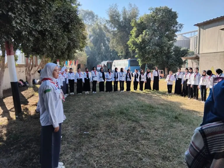 محافظ أسيوط: تنظيم مسابقة التميز الكشفي لفرق المرشدات بالمخيم الكشفي