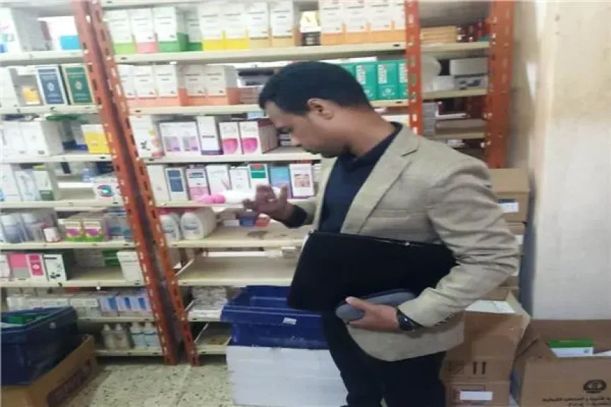 ضبط 38 صنفًا دوائيًا غير مطابق للاشتراطات في حملة رقابية بأسوان