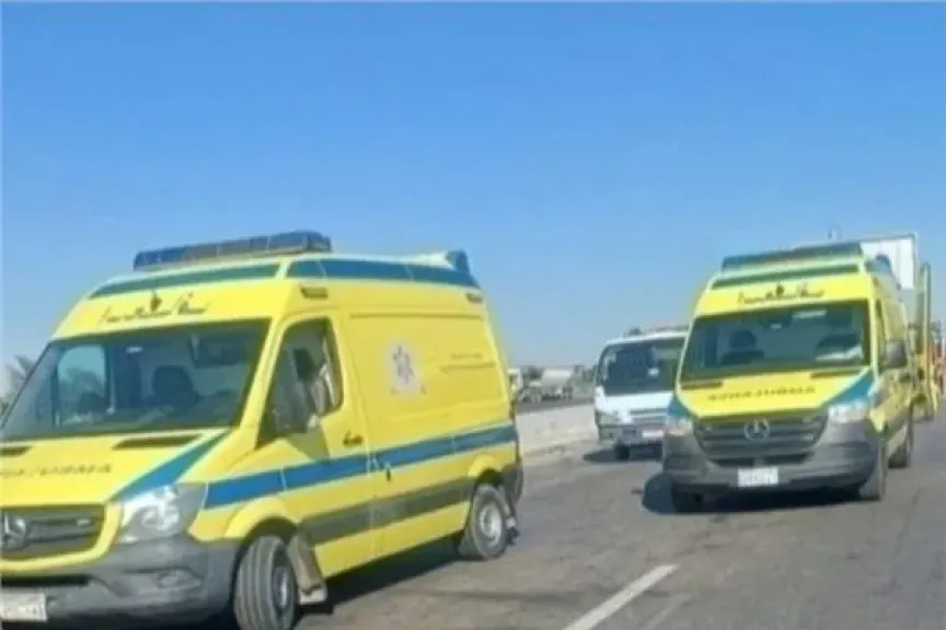 إصابة 11 شخص  في حادث انقلاب ميكروباص بالبحيرة