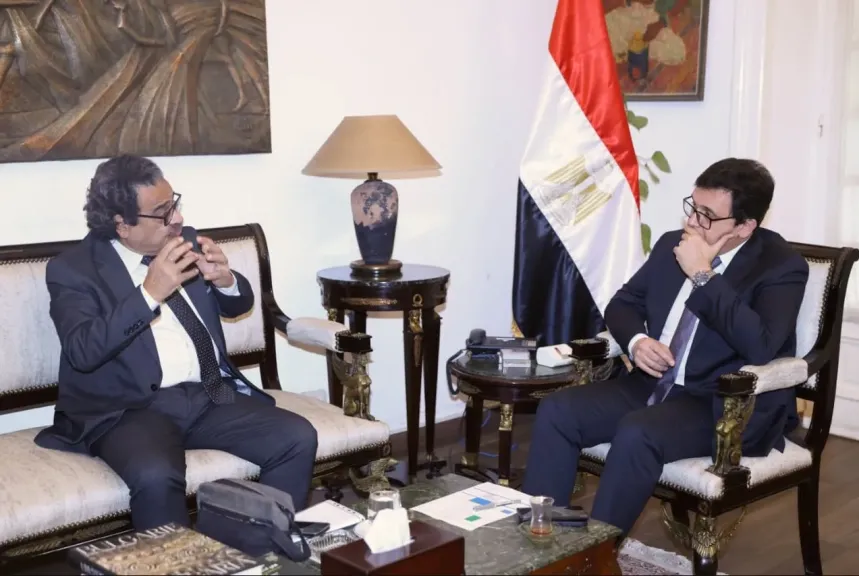 وزير الثقافة يبحث مع رئيس اتحاد الناشرين المصريين استعدادات الدورة الـ57 لمعرض القاهرة للكتاب