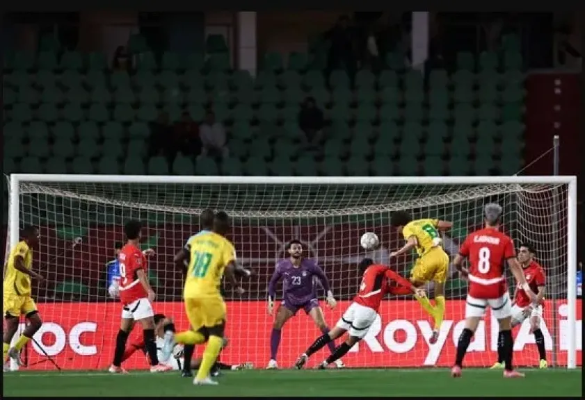 الشوط الأول.. زيمبابوي يتقدم على منتخب الفراعنة بهدف نظيف