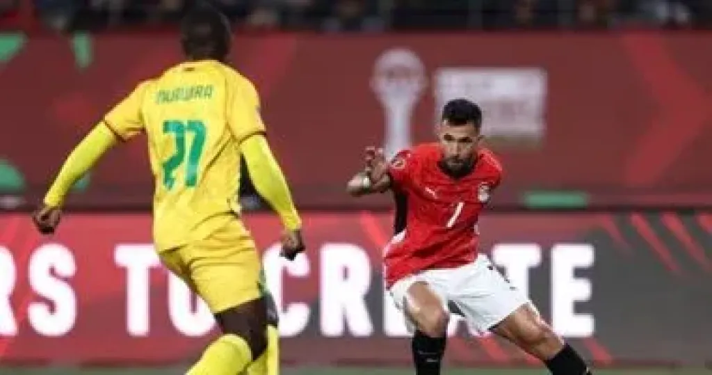 إنذار لـ تريزيجيه بداعى تمثيل السقوط داخل منطقة جزاء زيمبابوى