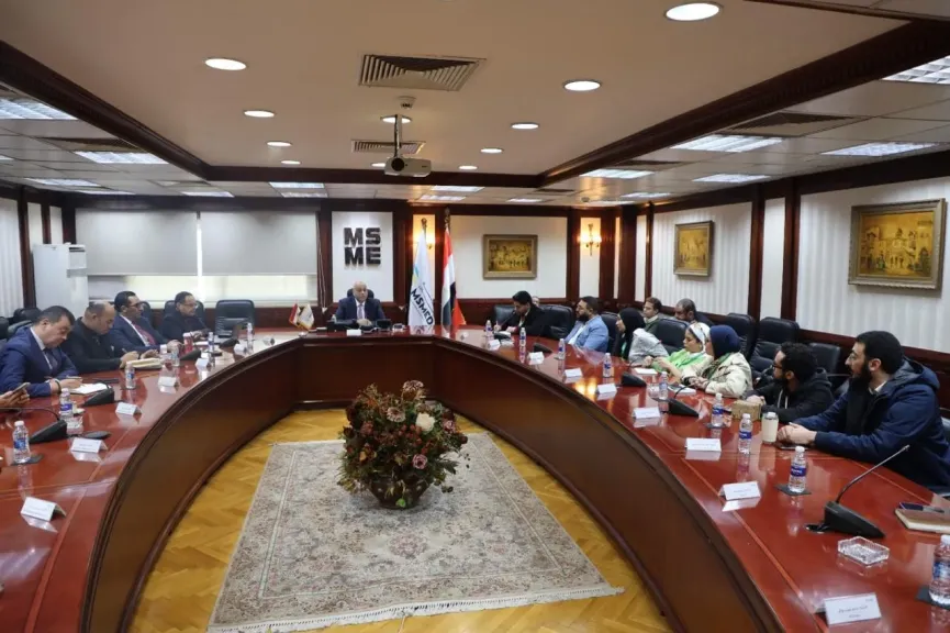 الرئيس التنفيذي لتنمية المشروعات يلتقي رواد الأعمال في المشروعات الابتكارية والتكنولوجية