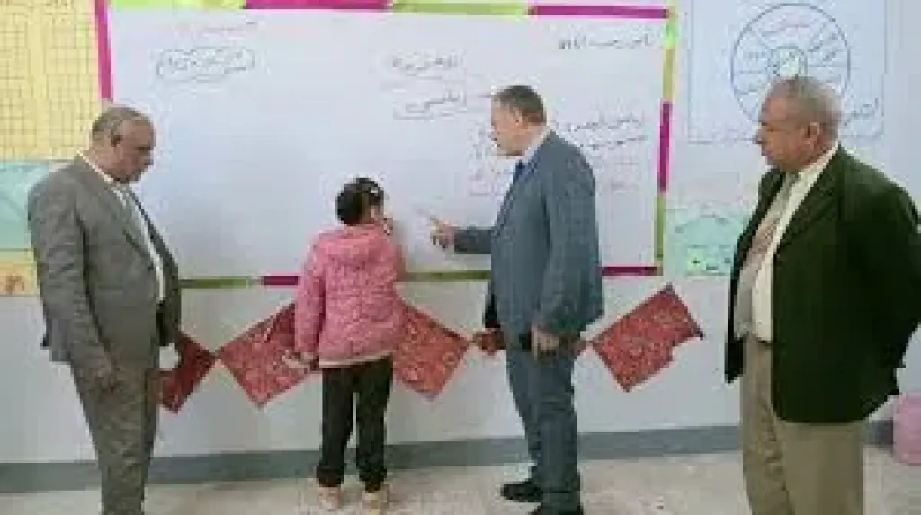 وكيل التعليم بأسيوط يتفقد مدارس الغنايم ويشيد بتفعيل البرامج العلاجية والقرائية