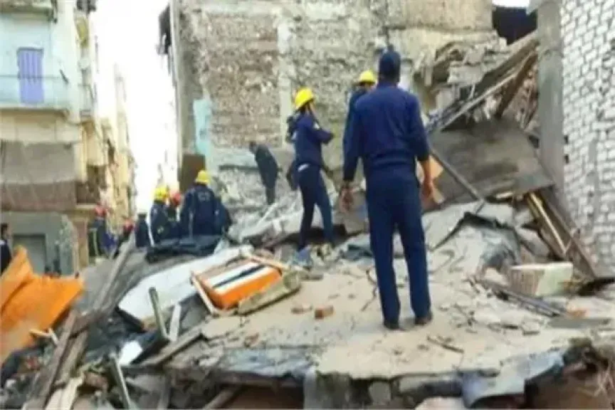 انهيار عقار مكون من 5 طوابق في إمبابة وبدء جهود الإنقاذ