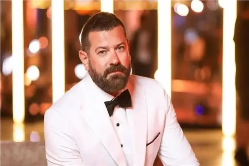 عمرو يوسف يحتفل بعيد ميلاده الـ45