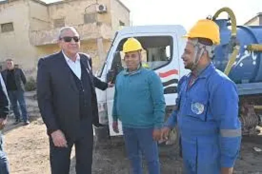 محافظ الأقصر يوجه برش المبيدات الحشرية بمنطقة حي شرق