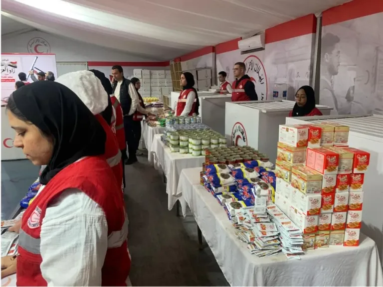 بالتزامن مع إطلاق قافلة «زاد العزة» الـ 100.. الهلال الأحمر المصري يستعرض جهوده الإنسانية في دعم غزة