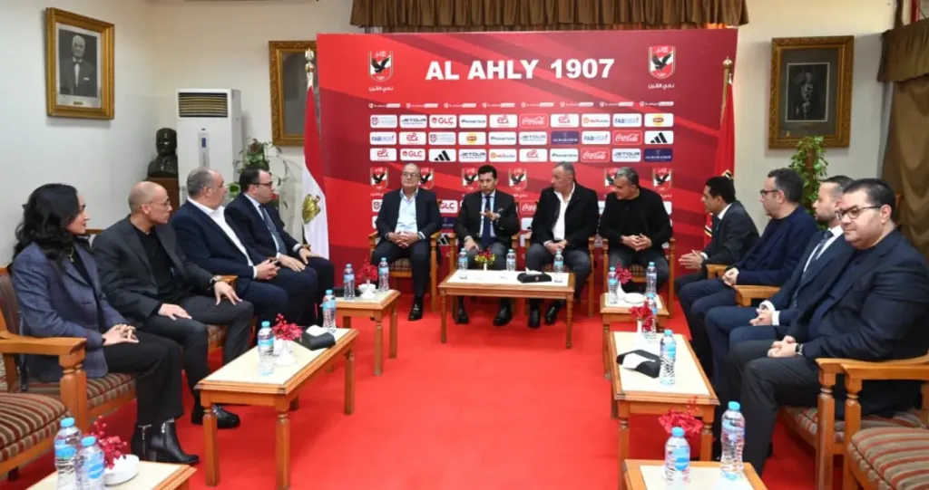 في إطار جولاته لعدد من الأندية الرياضية… وزير الشباب يلتقي مجلس إدارة النادي الأهلي
