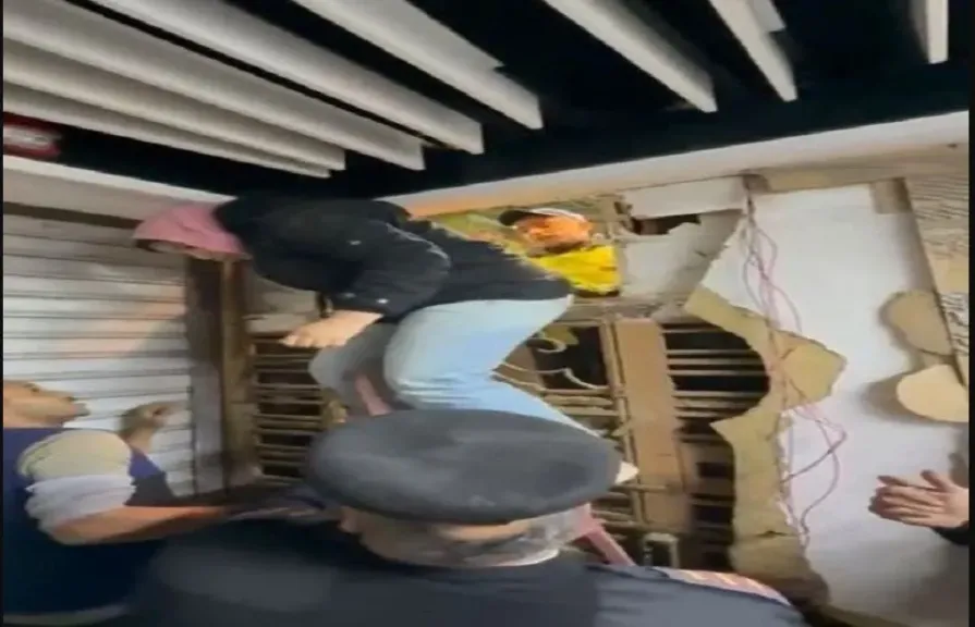 استجابة فورية تنقذ سيدة محتجزة داخل مصعد بالموسكي