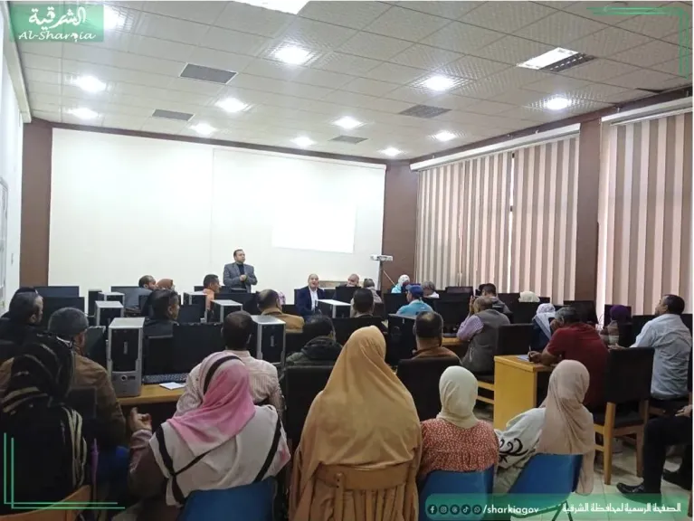 محافظ الشرقية مركز تدريب يعقد ٧١ دورة تدريبية استفاد مهنم  ٢٣٤٤متدربًا ٢٠٢٥
