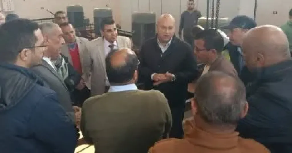 نائب محافظ الجيزة يتفقد المراحل النهائية لتشغيل محطة رفع الصرف الصحى بدهشور