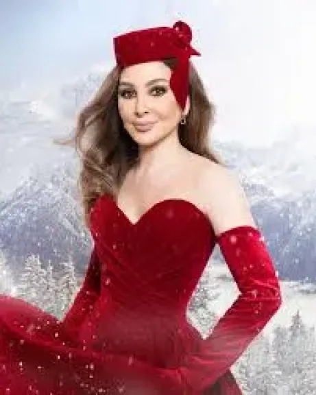 إليسا تحتفل بالكريسماس
