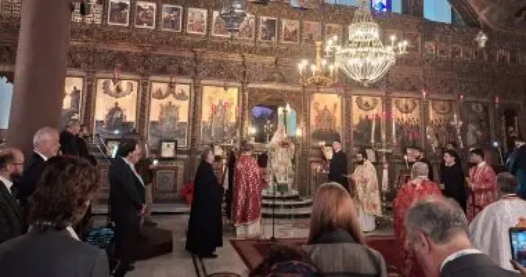 البابا ثيؤدورس الثانى يترأس قداس عيد الميلاد المجيد فى الحمزاوى بالقاهرة