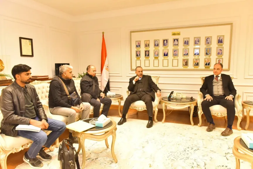 محافظ أسيوط يختتم مباحثاته مع وفد شركة هندية لبحث توطين تكنولوجيا حديثة