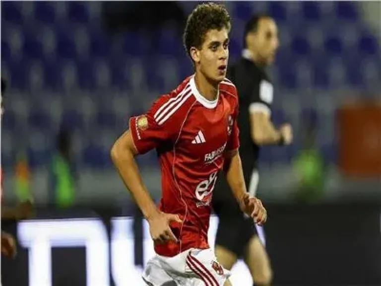 إعارة مع خيار الشراء.. تفاصيل جديدة في مفاوضات برشلونة لضم موهبة الأهلي