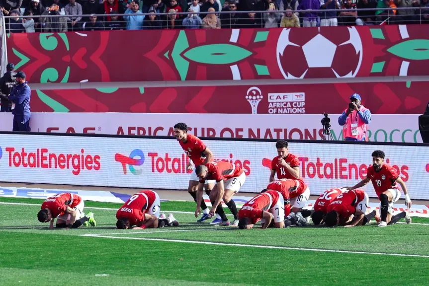 منتخب الفراعنة بـ10 لاعبين يهزم جنوب أفريقيا بهدف محمد صلاح ويصعد لدور الـ16
