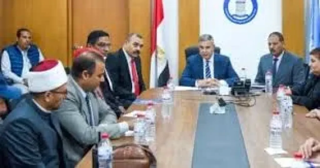 محافظ الإسكندرية يتابع جولة الإعادة لانتخابات النواب بدائرة الرمل