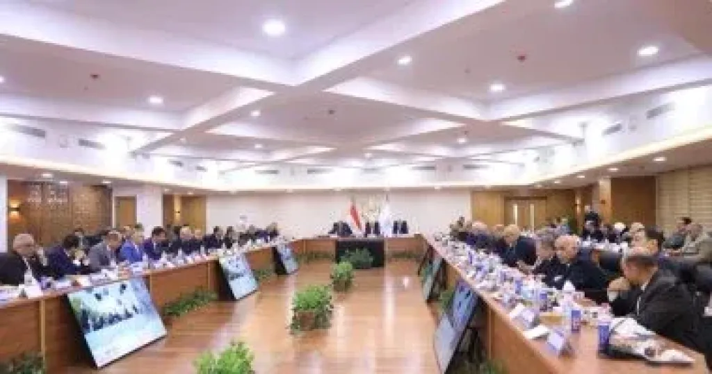 وزير التعليم العالى يوجه الجامعات بالاستعداد لامتحانات الفصل الدراسى الأول