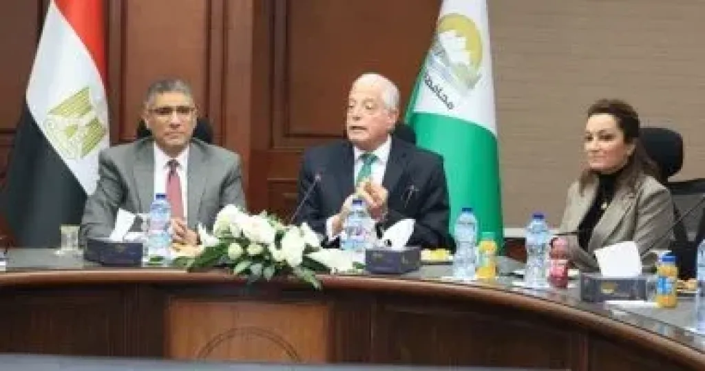 محافظ الجيزة يستقبل خالد فودة لبحث مشروعات تطوير محيط المواقع الأثرية